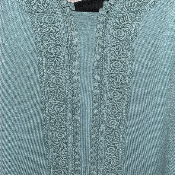 Girl top - Picture 4 of 8